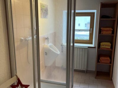 dusche-zimmer-ferienhaus-volgger-1 dusche-zimmer-ferienhaus-volgger-1